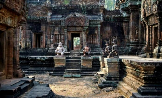 Tempel außerhalb von Angkor 