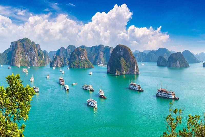 la Baie d’Halong – patrimoine mondial (vol direct de Milan à Hanoï)