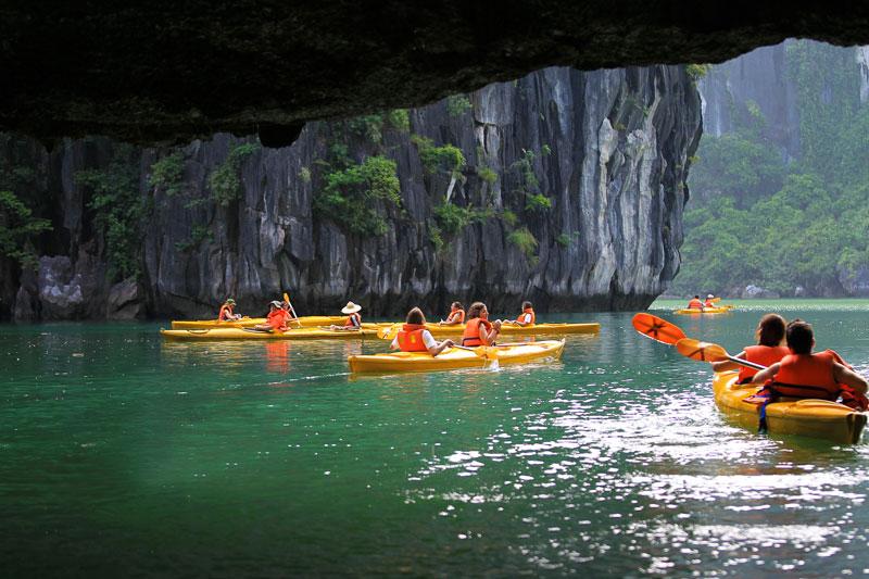 Participez à des activités touristiques durables dans la baie d’Ha Long