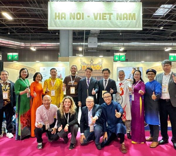 Une rencontre amicale avec les partenaires d'Image Travel and Event lors du salon IFTM TOP RESA.